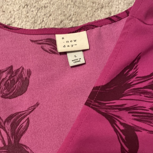 NWOT A New Day floral blouse - Picture 3 of 3